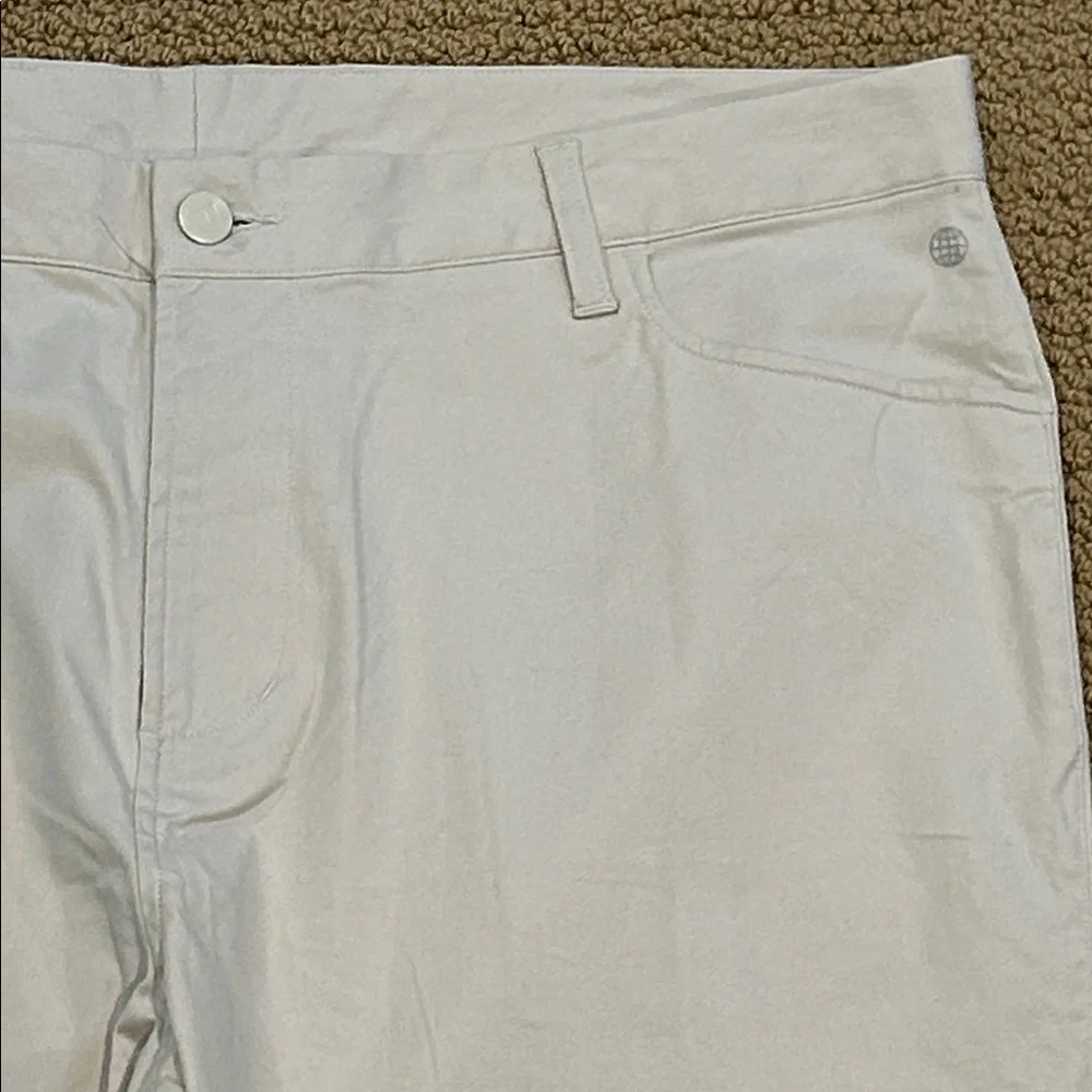 Adidas Men's Go-To- Five-Pocket Tapered Fit Golf Pants size 38 W/ 32 L Cream